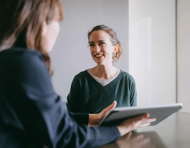 2 women having a meeting in the office