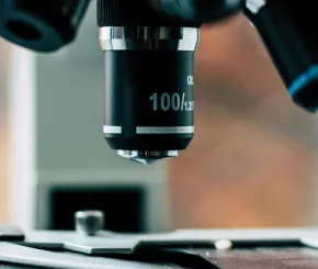 Microscope