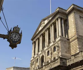 The front of the Bank of England building in London's Threadneedle Street
