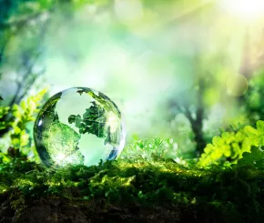 crystal_globe_shutterstock_274566236_1.jpg