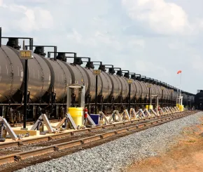 railroad-oil-tankers-600-x-400px.jpg