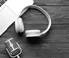 website_thumbnail_image_jan_2022_webcast_headphones_285x180.jpg