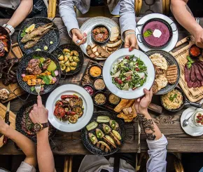 people-sharing-food-1200x600.jpg