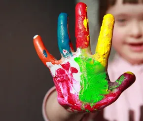 pinted-hand-1200x600_maria_sveidahl.jpg