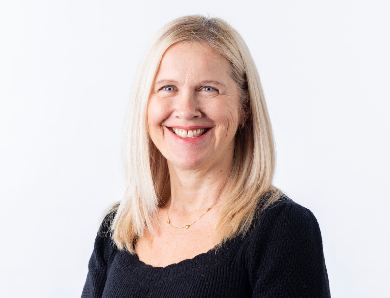 Tracey Hazell - Associate Director | Rathbones