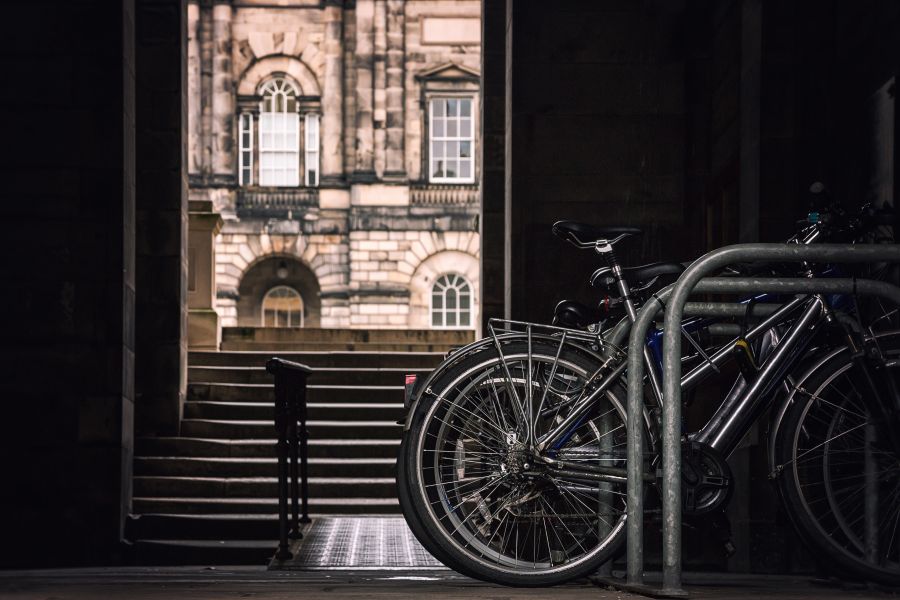 edinburgh_university_student_bikes_resized_900x600_321302585.jpg