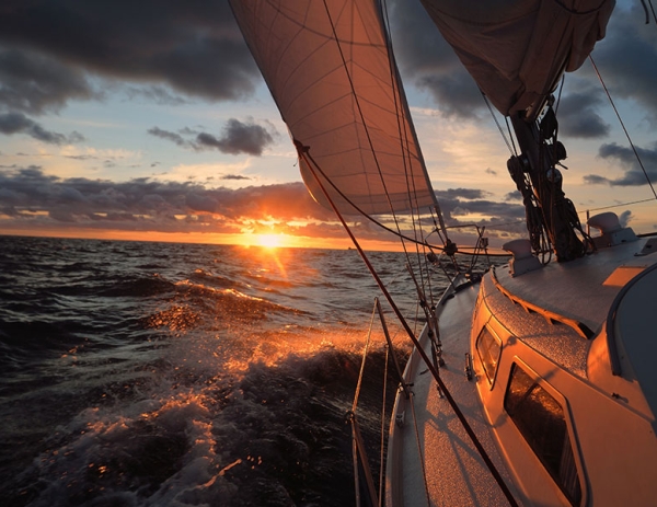 yacht-sailing-web.jpg